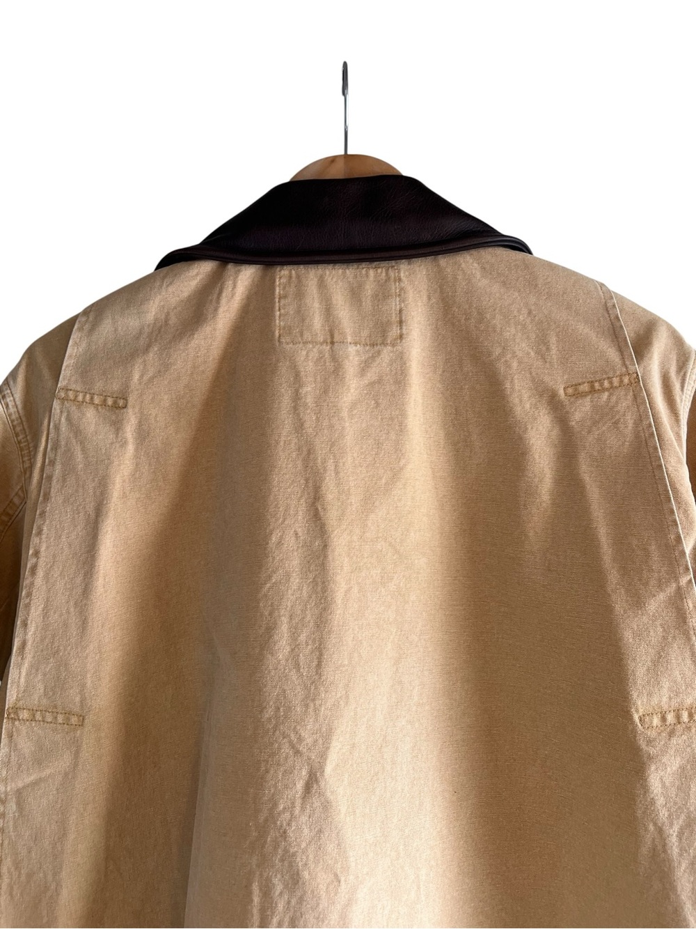 THE GREAT. Tan Barn Jacket with Dark Brown leather Collar excellent condition - Picture 11 of 15